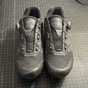 Gavin Black cycling Shoes with Dial Closure